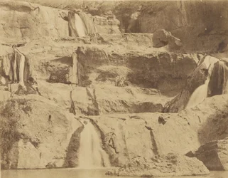 (El-Ourit vízesés, Tlemcen, Algéria)